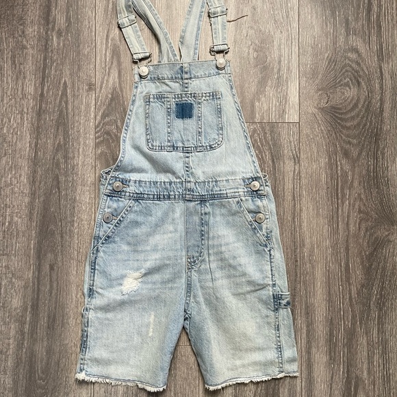 Boys bundle of shorts - Picture 2 of 11